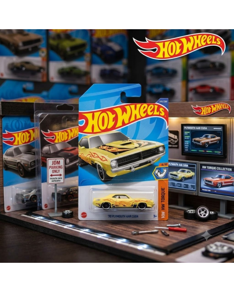 Mô Hình Xe Hot Wheels '70 Plymouth AAR Cuda (HW Torque) - Màu Vàng Họa Tiết Ngọn Lửa (1:64)